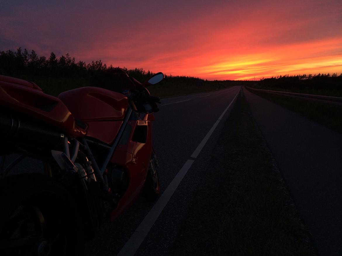 Ducati 748/853 billede 1