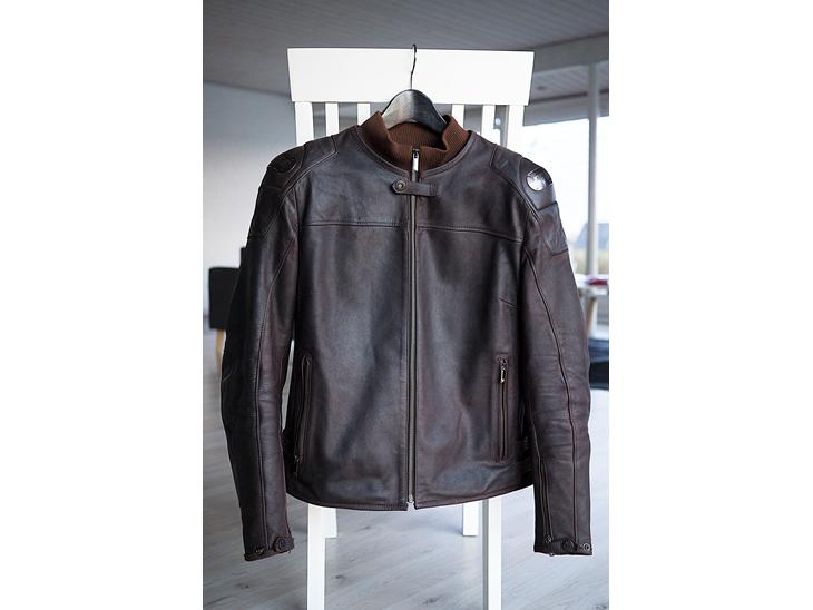 Dainese dame læder jakke str 48 billede 0