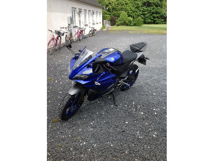 Yamaha YZF-r125 billede 0
