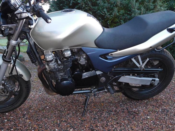 Kawasaki ZR7 billede 0