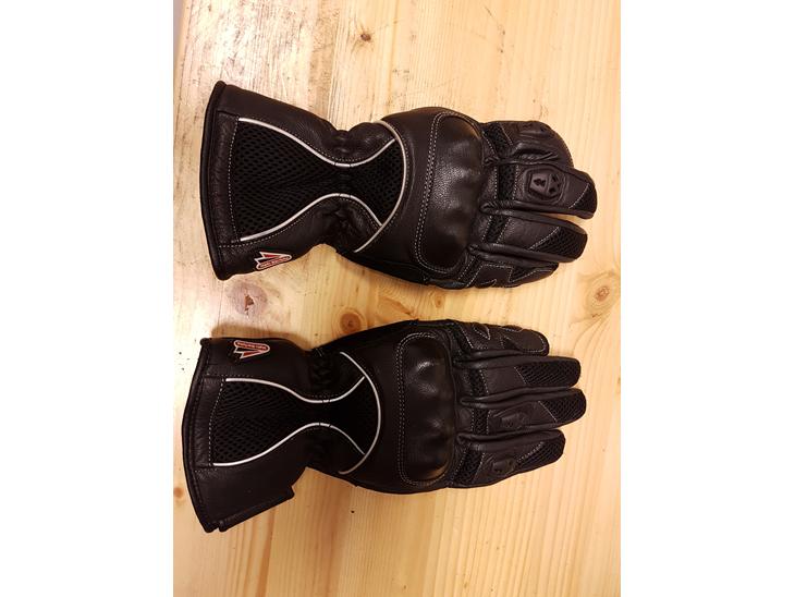 {{currentPhoto.altText}} billede {{currentPhoto.number}}