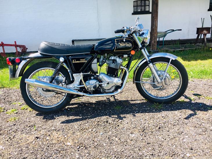 Norton Commando 750 billede 0