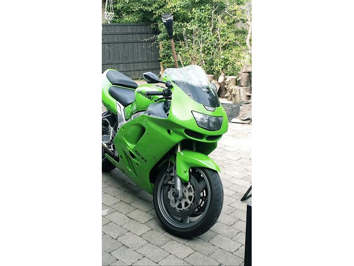 Kawasaki Ninja zx9R billede 0