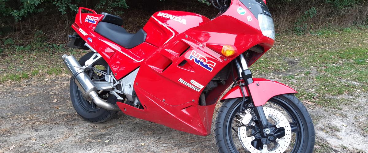 Honda VFR 750 F RC24-2 *nysynet* - kr. 14900 - brugte mc