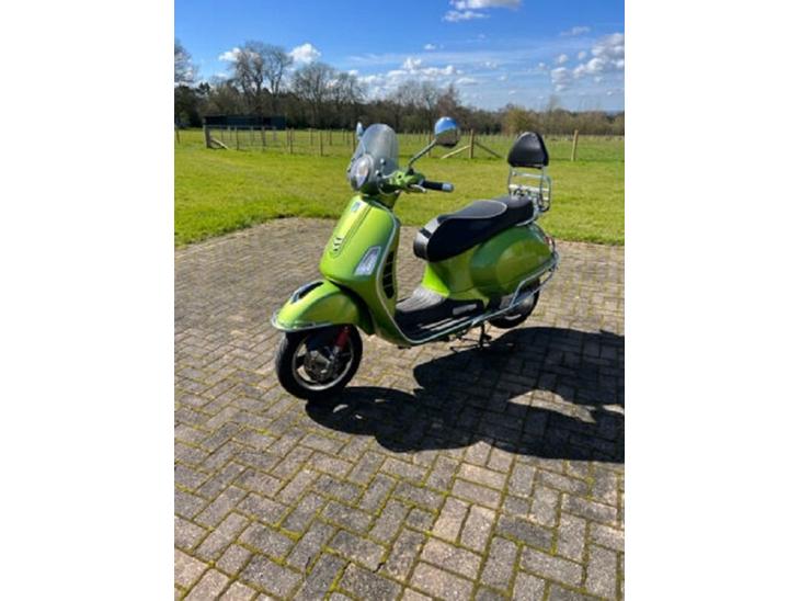 Vespa  GTS 300 billede 0