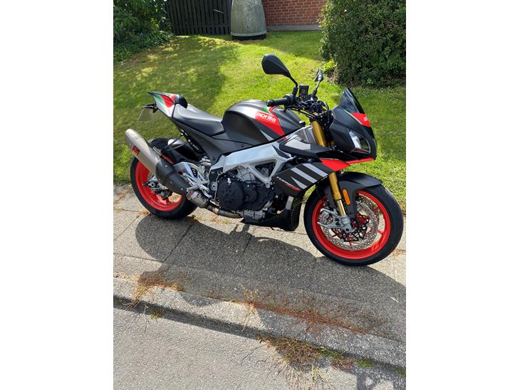 Aprilia Tuono V4 1100 FACTORY billede 0