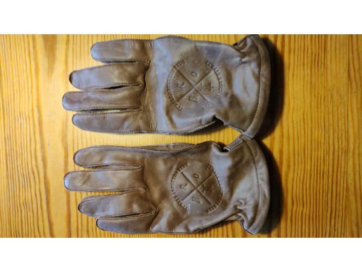 {{currentPhoto.altText}} billede {{currentPhoto.number}}