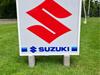 Lysskilt Suzuki