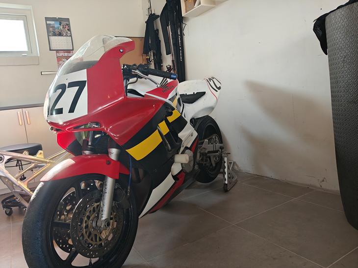 Honda Cbr 600 billede 0