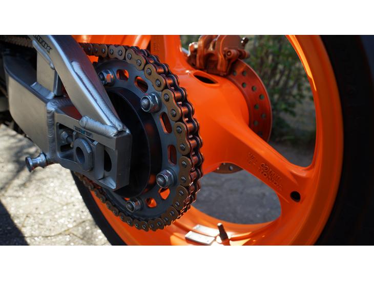 {{currentPhoto.altText}} billede {{currentPhoto.number}}