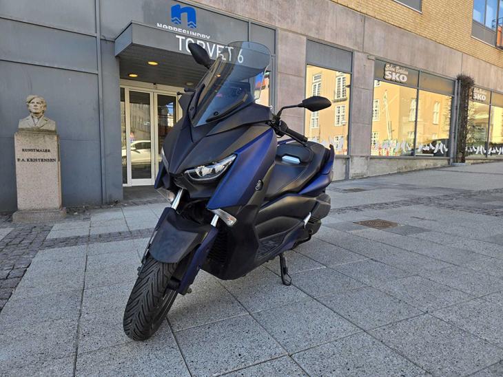 {{currentPhoto.altText}} billede {{currentPhoto.number}}