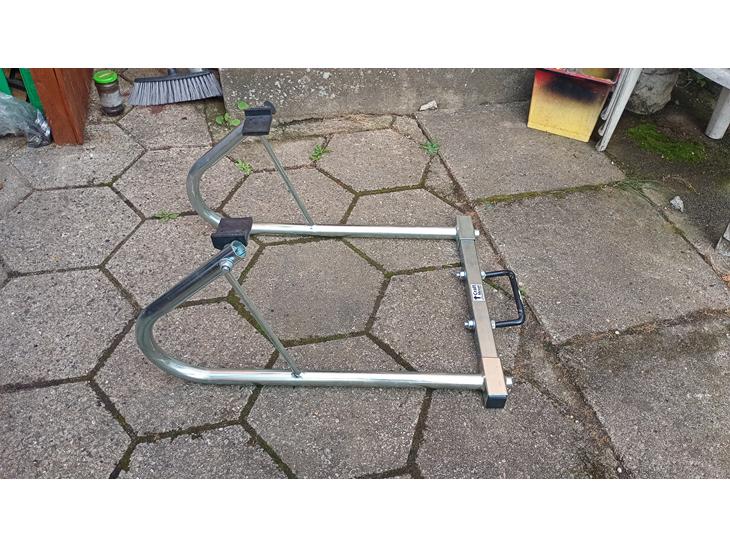 {{currentPhoto.altText}} billede {{currentPhoto.number}}