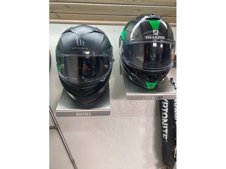 {{currentPhoto.altText}} billede {{currentPhoto.number}}