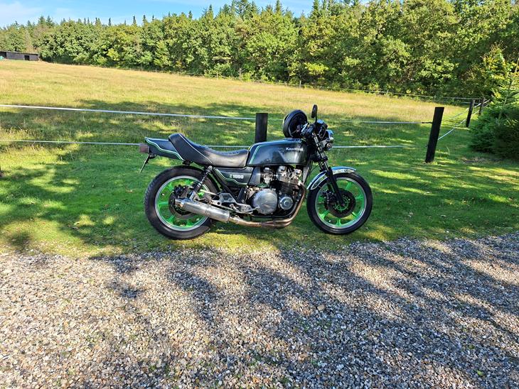 {{currentPhoto.altText}} billede {{currentPhoto.number}}