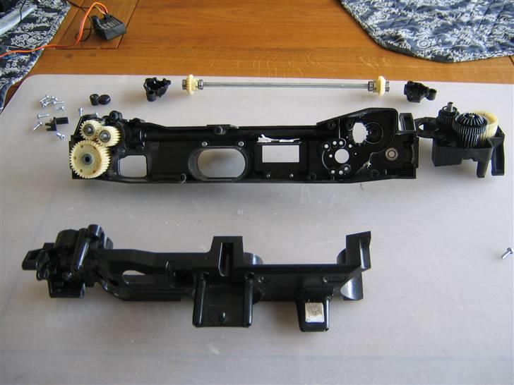 Tl-01 - HBX  Reperation af revnet chassis. billede 12