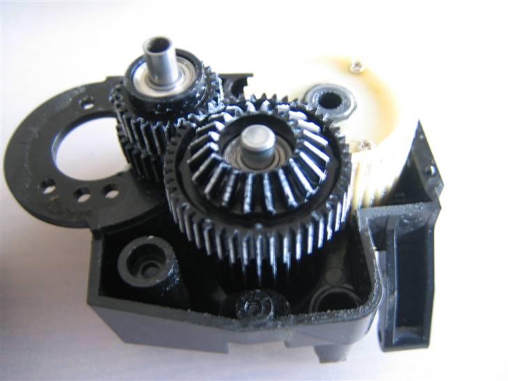 Tl-01 - HBX  Reperation af revnet chassis. billede 14