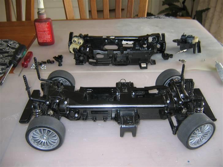 Tl-01 - HBX  Reperation af revnet chassis. billede 15