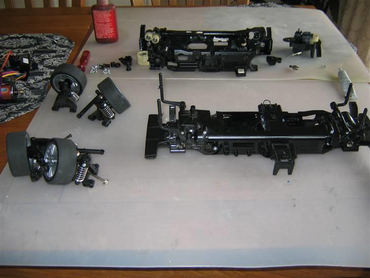 Tl-01 - HBX  Reperation af revnet chassis. billede 16