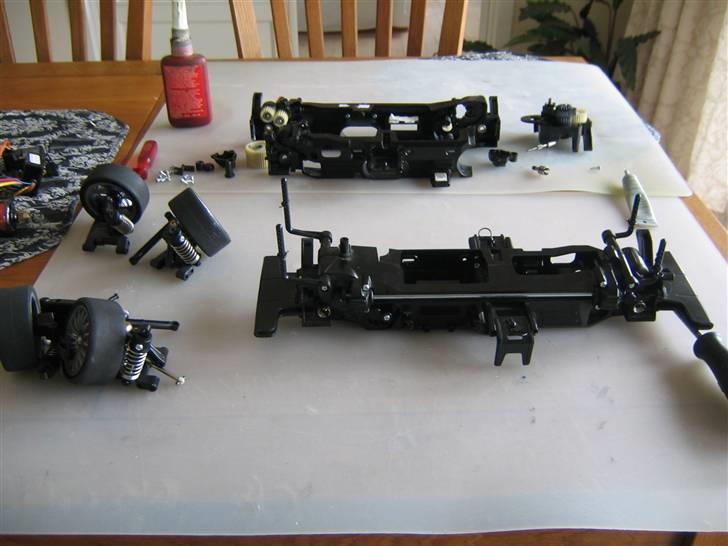 Tl-01 - HBX  Reperation af revnet chassis. billede 17