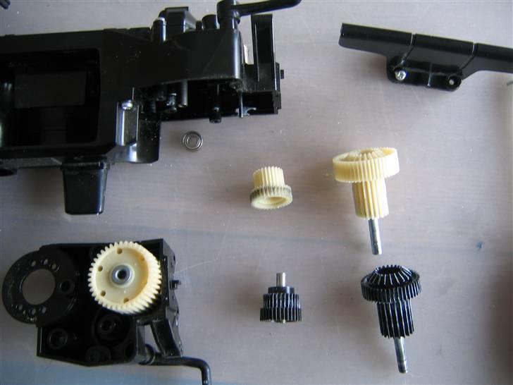 Tl-01 - HBX  Reperation af revnet chassis. billede 21