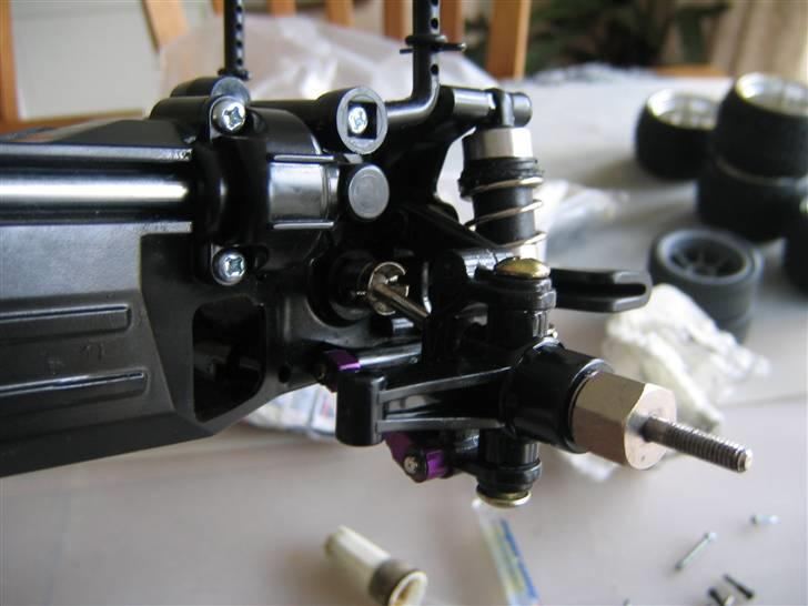 Tl-01 - HBX  Reperation af revnet chassis. billede 23