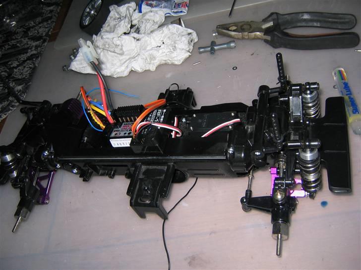 Tl-01 - HBX  Reperation af revnet chassis. billede 25