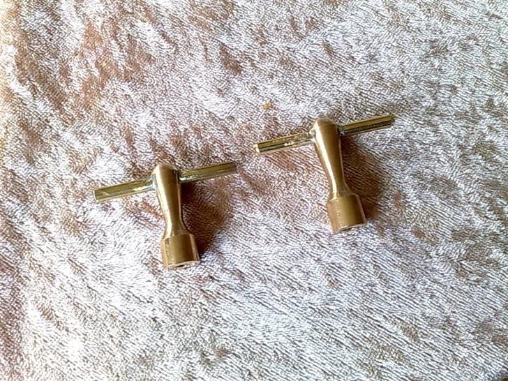 Railings samt håndtag til min Cayman Båd - Og der blev også lige tid til at fremstille et par ekstra håndtag til mine andre både billede 8