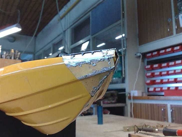 Railings samt håndtag til min Cayman Båd - Der skal bukkes en del... men lavede snuden ud af mange stykker for at få en pn form billede 11