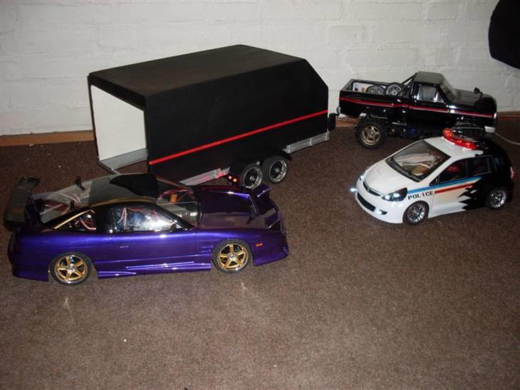 {{currentPhoto.altText}} billede {{currentPhoto.number}}