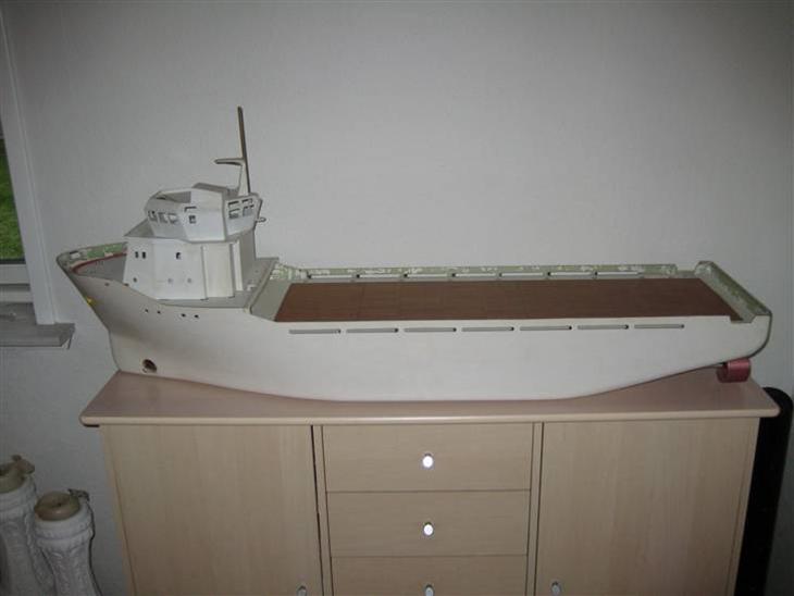 Mærsk supply boat ut 755 - MÆRSK UT 755 billede 0