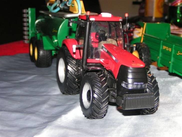 Et lille udvalg af mine model traktore - Magnum 310 med samson PG20 billede 1
