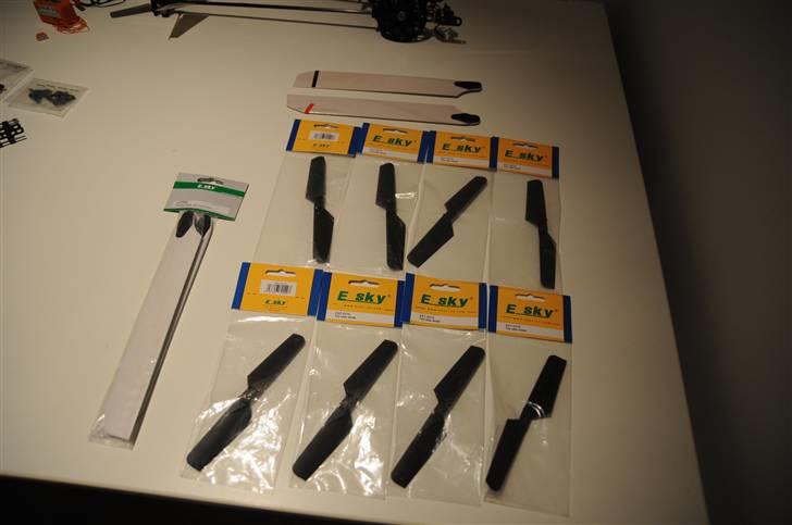 Til salg Helikopter honey bee cp2 billede 2