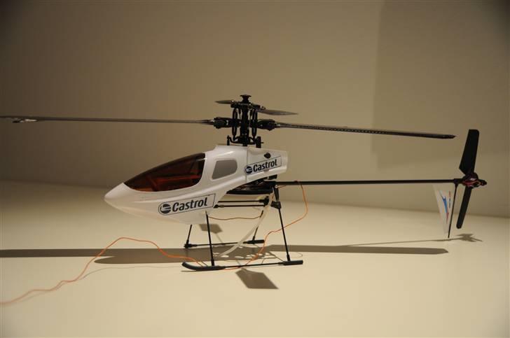 Til salg Helikopter honey bee cp2 billede 15