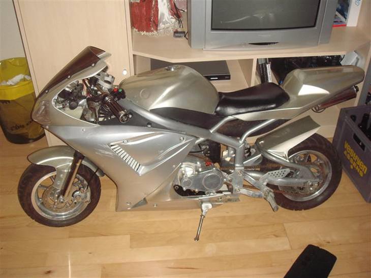 {{currentPhoto.altText}} billede {{currentPhoto.number}}