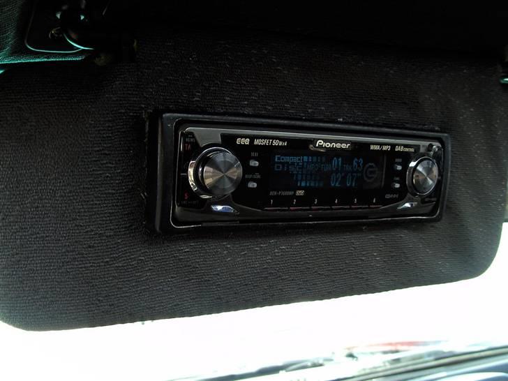Mine 1:1 biler  - Radio'en bygget ind i solskærmen og ja den virker billede 29