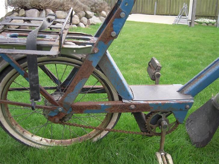 Velo solex projekt - Der er meget rust der skal have en behandling billede 17