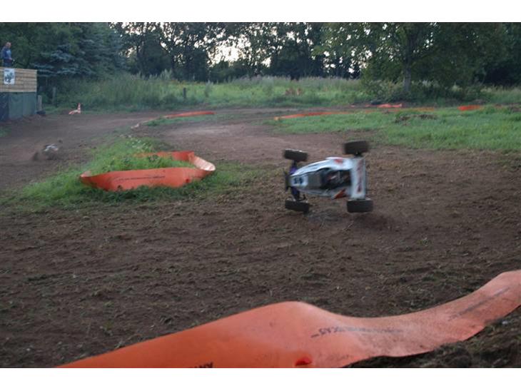 {{currentPhoto.altText}} billede {{currentPhoto.number}}