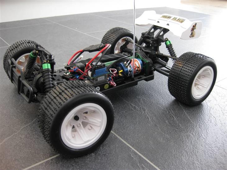 {{currentPhoto.altText}} billede {{currentPhoto.number}}