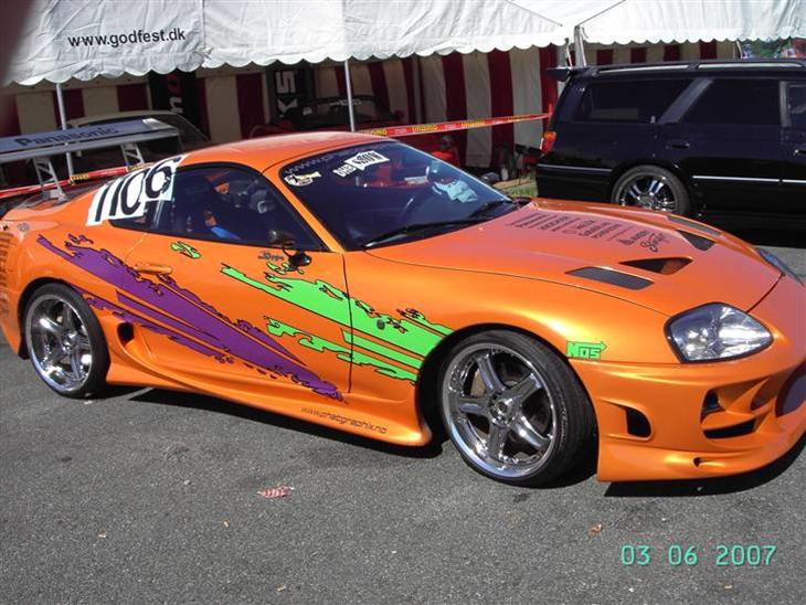 {{currentPhoto.altText}} billede {{currentPhoto.number}}