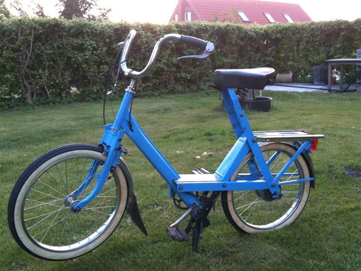 Velo solex projekt - Trukket ud på græsplænen for første gang idag 10 maj samlet billede 1