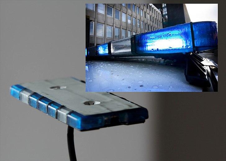 LED flash bar til politi bilen - Jeg har brugt diverse billeder jeg har fundet på nettet af danske politi biler og deres blink lys og lavede som ses på billedet, så det lignede mest muligt den rigtige. billede 1