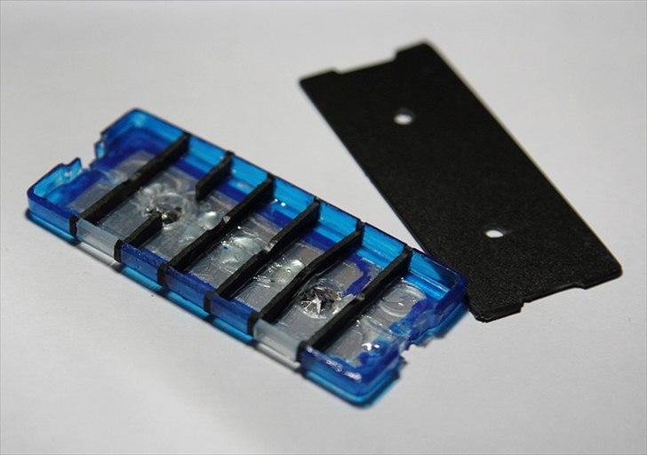 LED flash bar til politi bilen - bund pladsen og væggende blev skåret ud af sort CD cover bund. billede 9