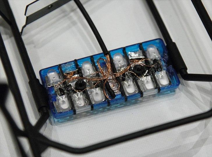 LED flash bar til politi bilen - Tilpasset og loddet dioderne ind i huset. billede 12