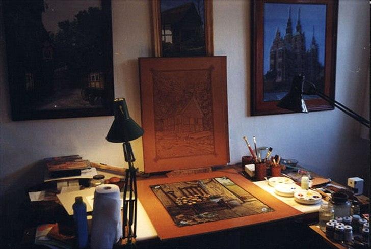 Min anden hobby 1. Læder værktøj  - Først vil jeg sige at noget af det værktøj jeg vil vise her er i den grad specialiseret værktøj til et bestemt formål, at dem af jer som har prøvet at arbejde med læder før nok ikke kender brugen og formålet med det.
Så derfor starter jeg med at vise noget frem som de fleste kender, og så forklare forskellen på det jeg selv har lavet og det man kan købe ;-) 
 billede 1