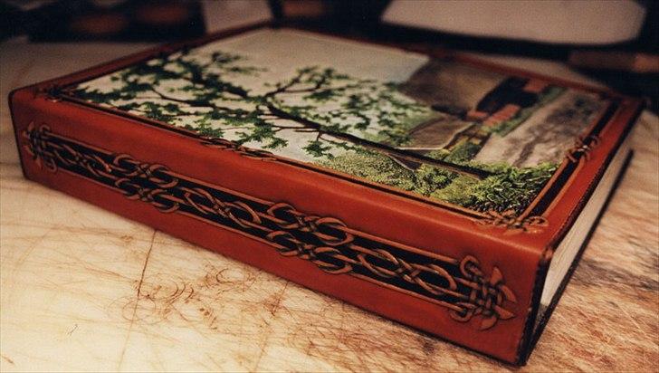 Min anden hobby 3, Læder Billeder - Samme farve valg på ryggen, her har jeg dog valgt kun at bruge en sammen trykket billedramme som knude værk.  billede 22