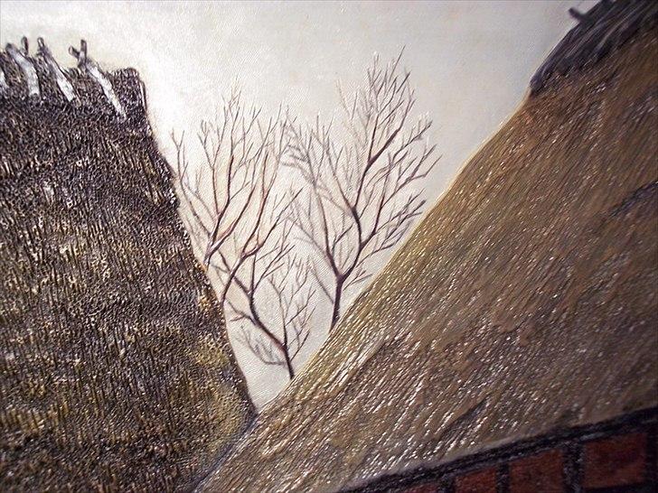 Min anden hobby 3, Læder Billeder - Her når farven er lagt på, er det lettere at se detaljerne.
Hvis der er nogen der spekulere på hvordan jeg har farvet de tynde grene, så er det bare at dryppe lidt fortyndet farve ned i en af rillerne, så fordeler farven sig selv (Hvis man har gjort det rigtigt ;-)
Taget er igen farvet med flere lag fortyndet farve så detaljerne bliver fremhævet.
 billede 45