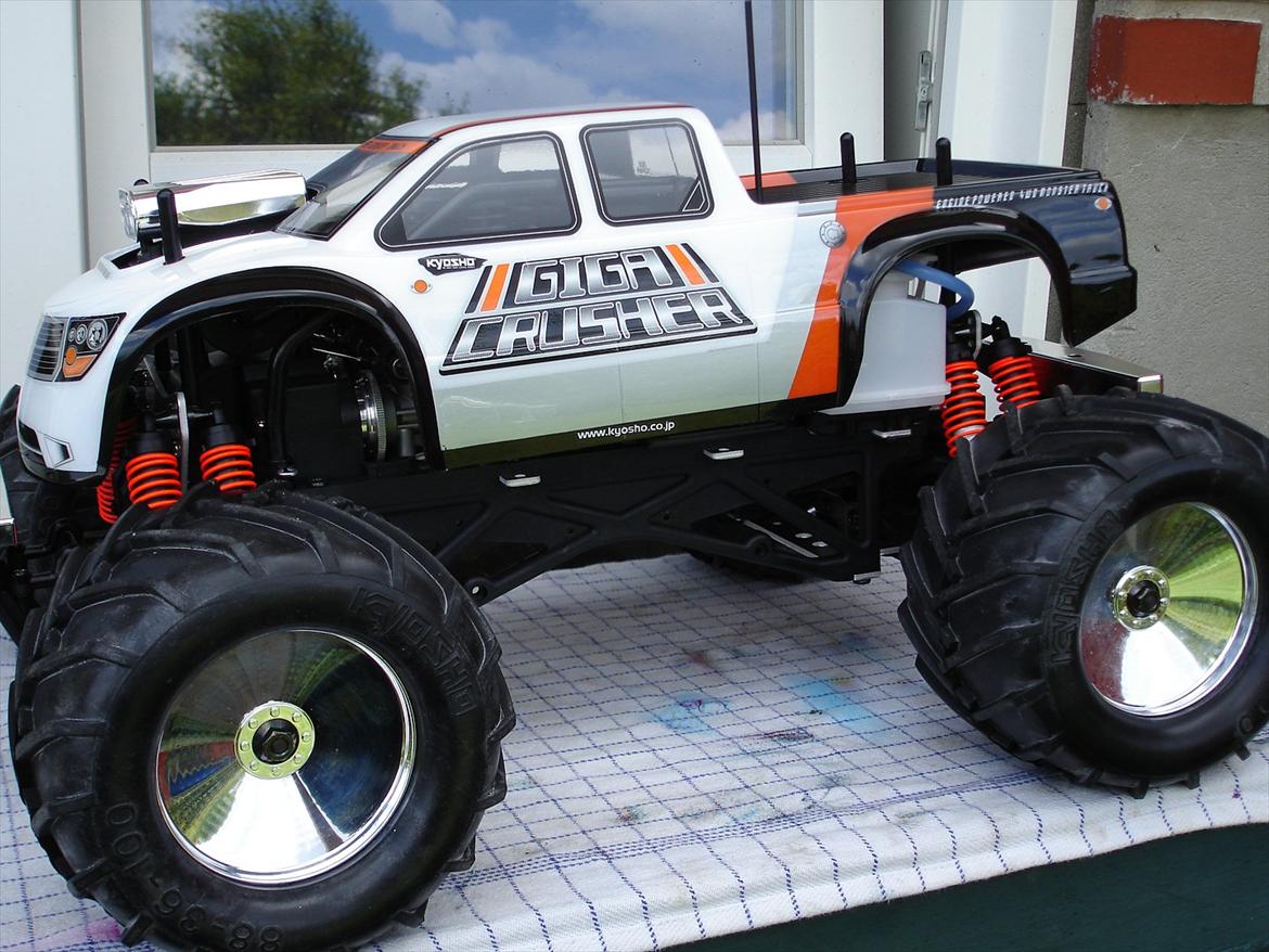 Kyosho Giga Crusher Dual Force billede 2