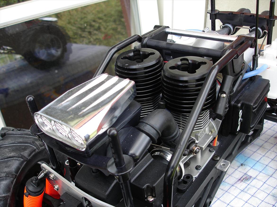 Kyosho Giga Crusher Dual Force billede 7