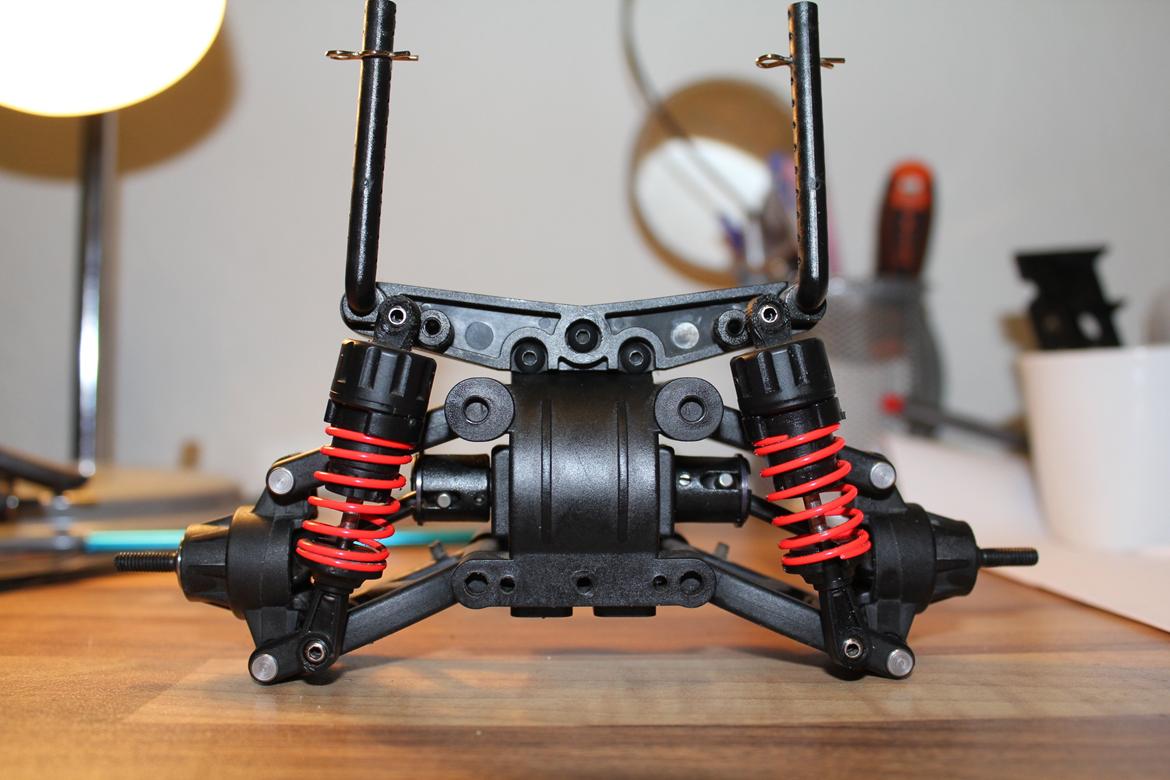 Nanda Sniper Rally - Dette giver noget mere frihøjde, og trækakslerne går stadig fri af bærearmene. billede 6