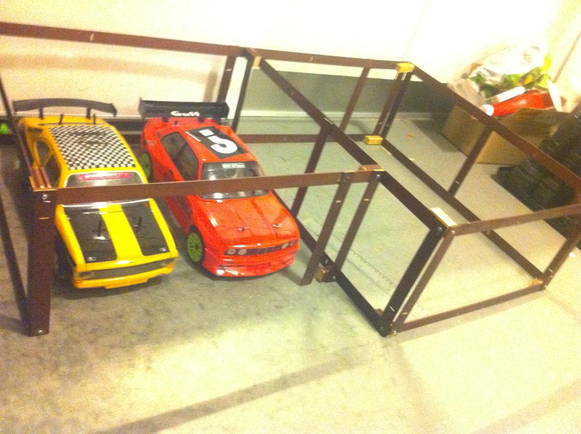 Esbjerg Rc Drift tankstation / værksted billede 7